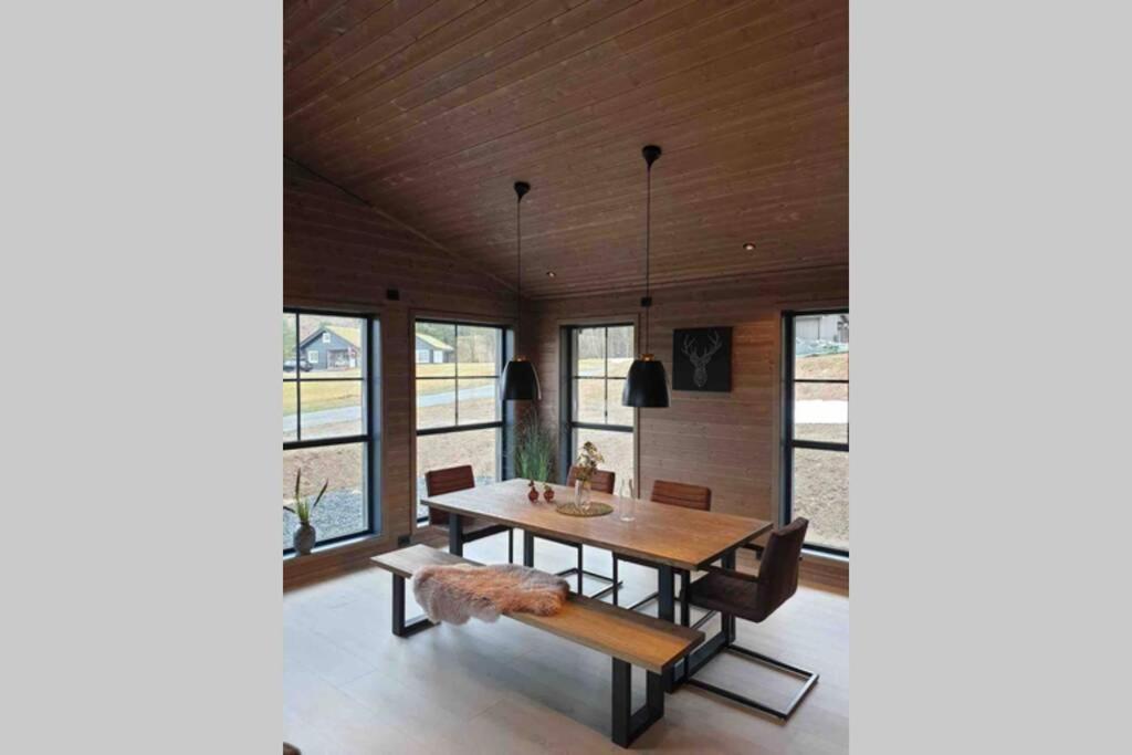 Hytte I Stryn Med Elbil Lader エクステリア 写真